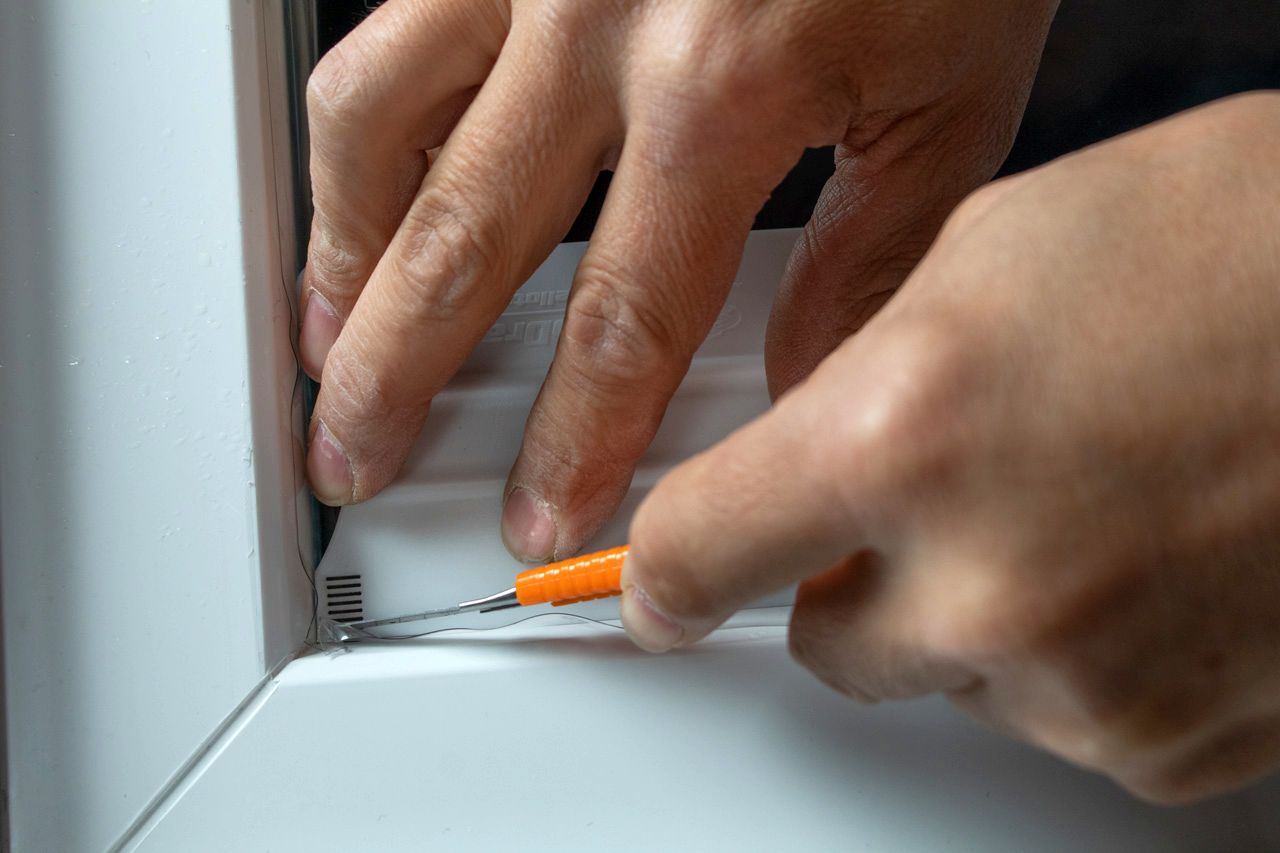 WrapDragon-SlipCut_rakel-mit-messerfuehrung_squeegee-with-blade-guides_yellotools_2