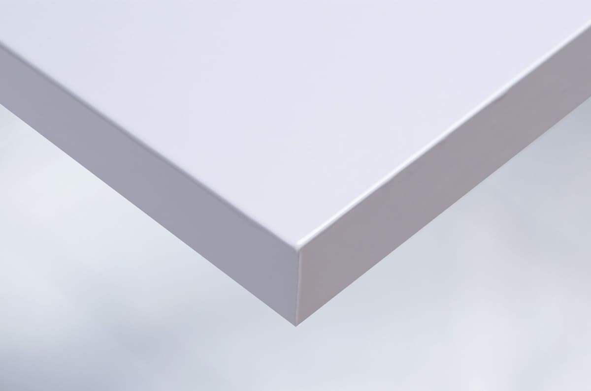 Folie autocolantă autoadezivă Lacquered White 122 cm pentru mobilă, uși și pereți