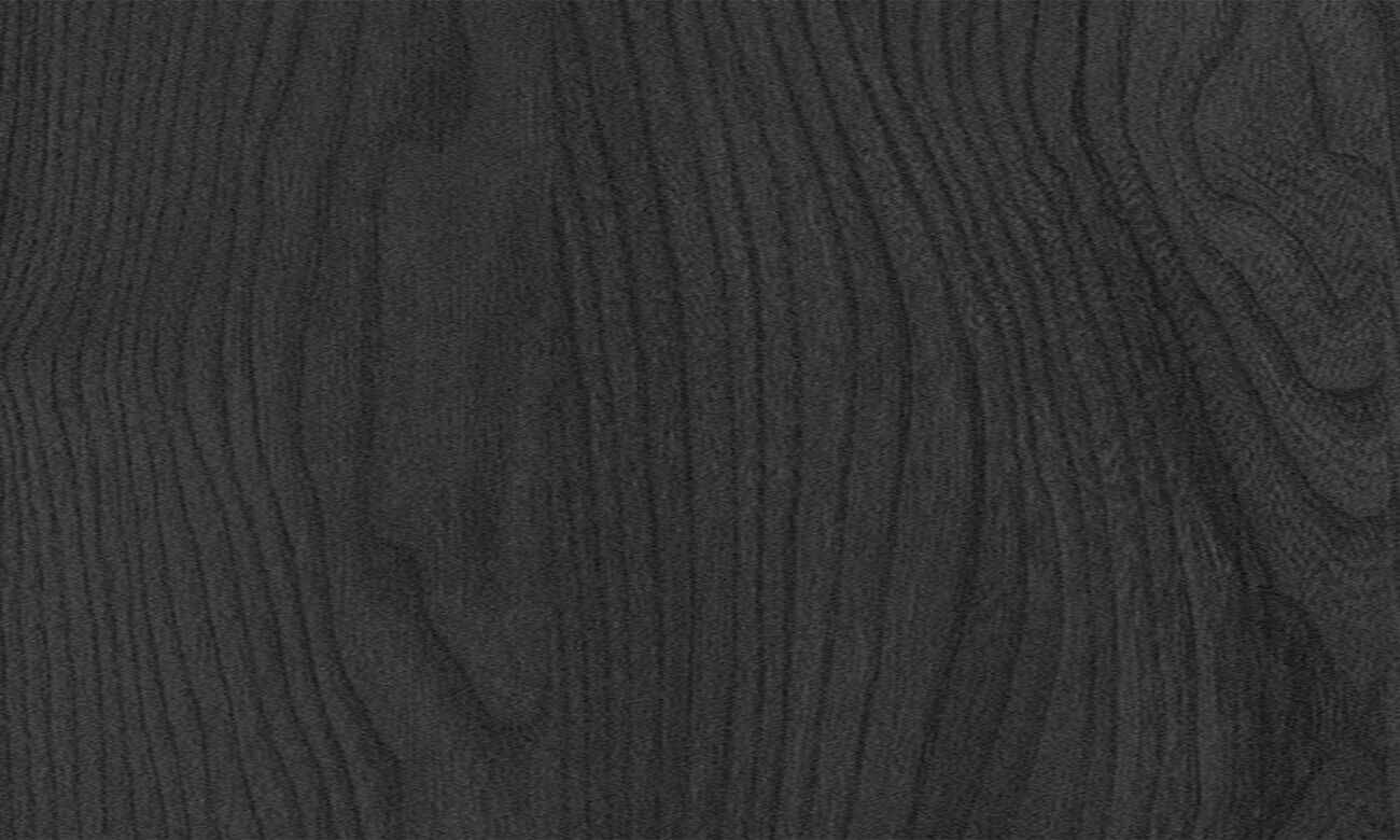 mostră folie autocolantă Silk Wood Dark aplicată pe ramă ferestră – Folie.ro